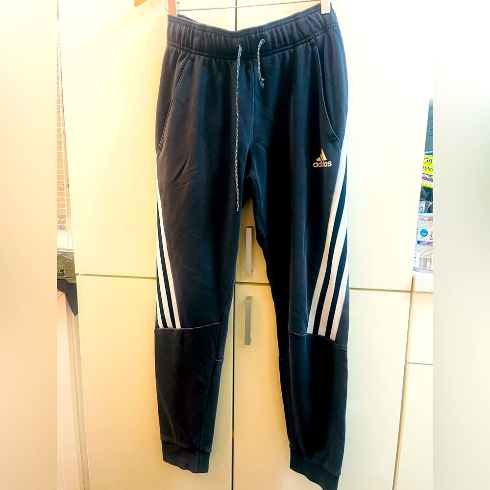 adidas Jogger Pants Mens Sz S grey White Stripes Elastic Waist Drawstring Logo